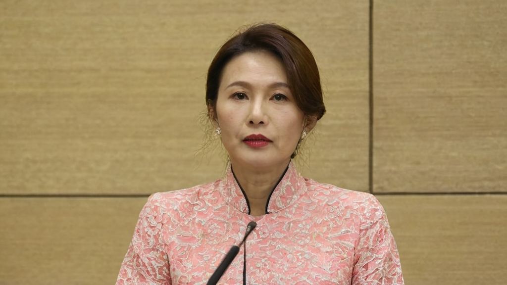 璀璨新星网红李沐宸网红界的魅力女王竟与桂花树传出神秘关系