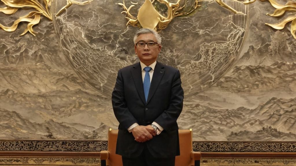 娱乐圈大揭秘杨超越吃瓜酱视频引发热议 大V突然“消失”成焦点