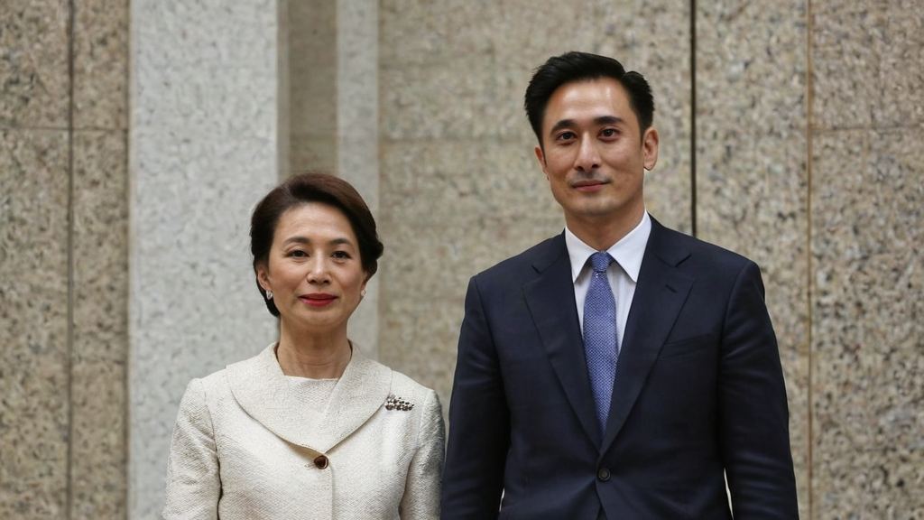 或许是因为他们的账号操控明星却让明星变得不安全，明星背后隐藏的秘密引发热议