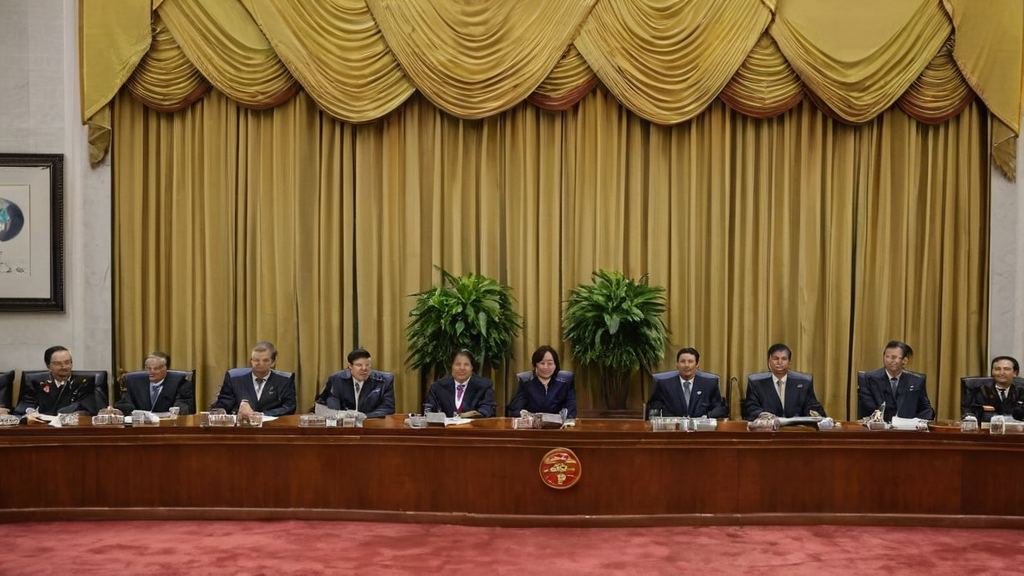 三口之家因地下恋情曝出矮丑老公温馨生活点滴引发热议