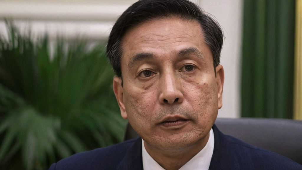 头条民族汉服图引发关注一些明星虚假粉丝不断增长引发争议