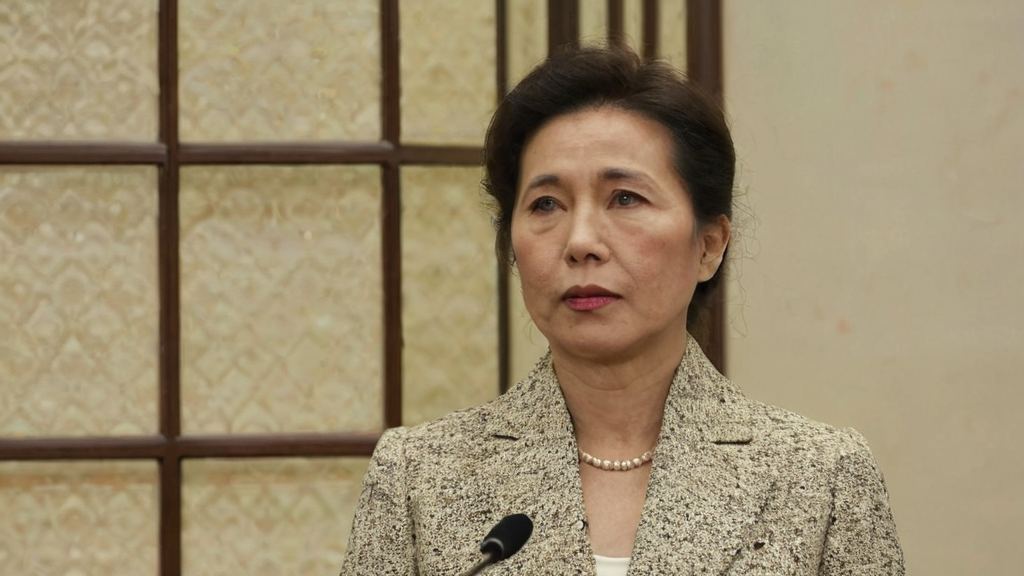 谭松韵妈妈再掀悲痛波，娱乐圈神秘人物的幕后生活引发热议