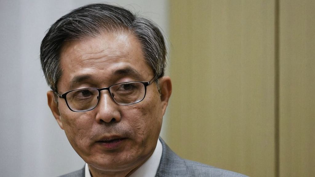韩国理论片《寄生虫》频现影院引争议 与吃瓜娱乐圈罗云熙的跨界合作成焦点