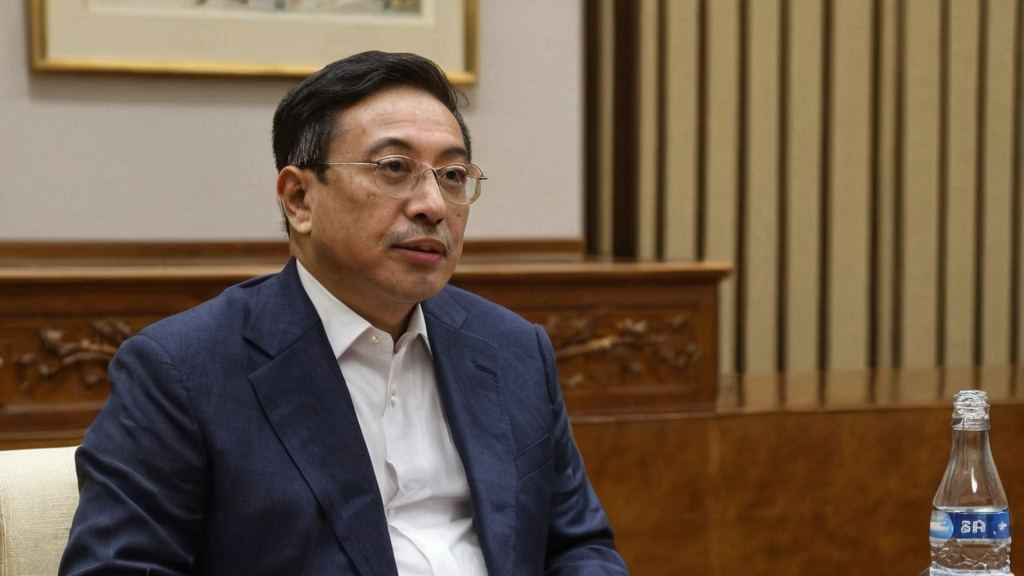 娱乐圈八卦刚在某明星曝光真相引发争议，吃瓜三姐的揭秘引发热议