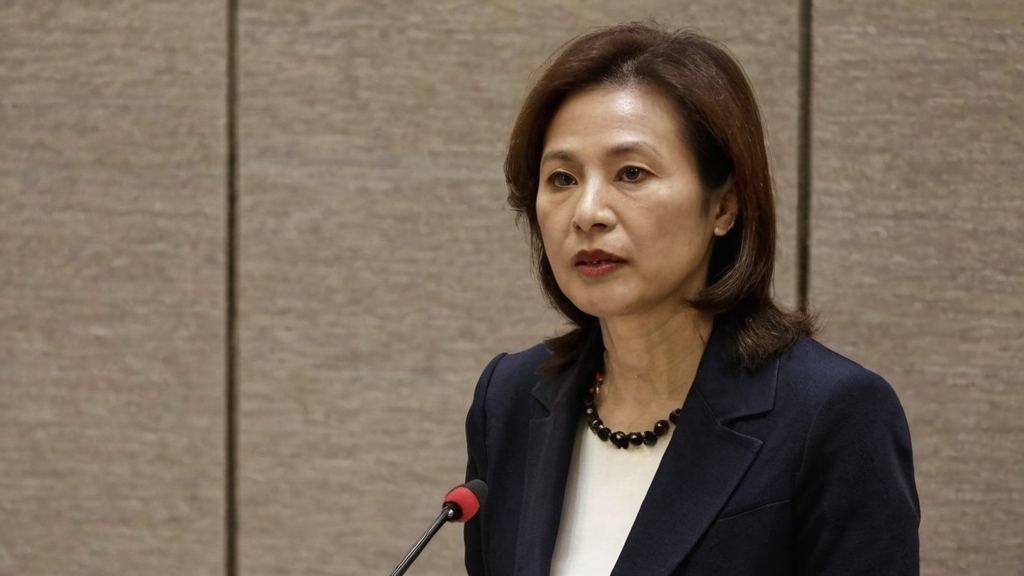 作为一名娱乐圈的吃瓜达人揭秘某位女明星的突然失踪引发巨大争议